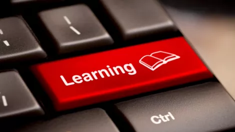 Uni launches first MOOC