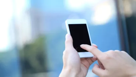 Vodafone staff use smartphones, in place of access cards