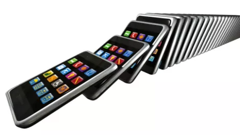 Smartphones to hit 1.7 billion by 2017