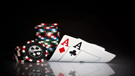Texas hold'em telcos refuse to budge in high-stakes 4G battle