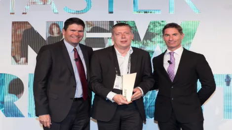CCL 'rising star' for VMware
