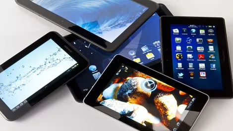 Tablet projections lowered as phablet shipments impact market