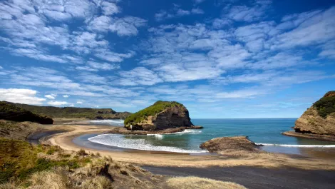 Bethells Beach proves a smart move for Samsung