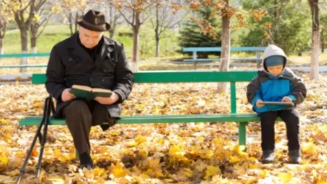 The great debate: E-readers or books?