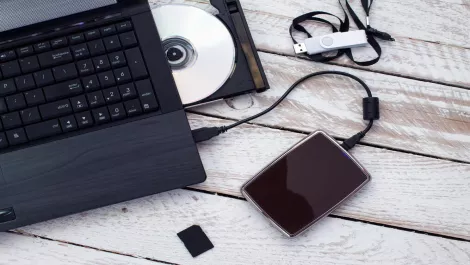 Data-junkies saddle up, USB  transfer speeds are doubling