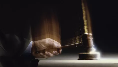 Reseller pleads guilty to stealing from vulnerable rural Australians