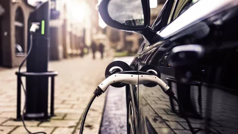 Kiwis dream of electric vehicles - while we're buying gas guzzlers