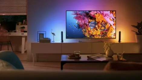 Philips Hue Play adds ambient lighting to movies, music, and games