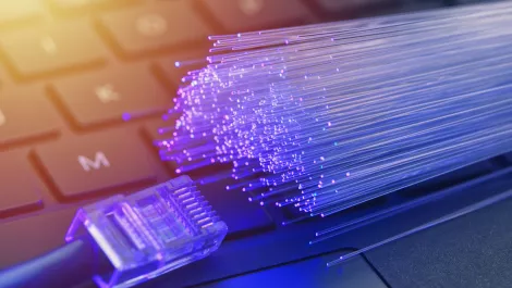 Telstra to deliver faster internet for QLD schools