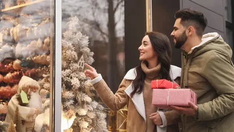 Understanding the holiday shopper: A retailer's guide to winning the season