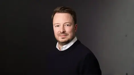 Connecting global workforces through intelligent video